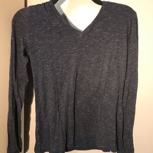 grey / dark blue pond sleeve v neck